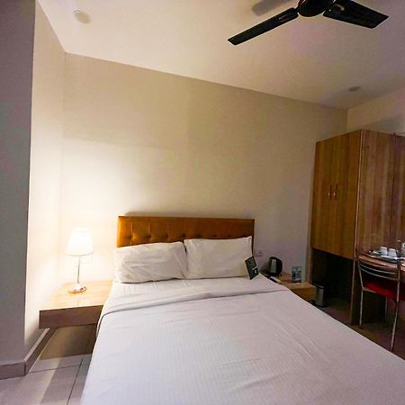 Hotel Hibiscus Tree- Bachupally Haiderabad Buitenkant foto