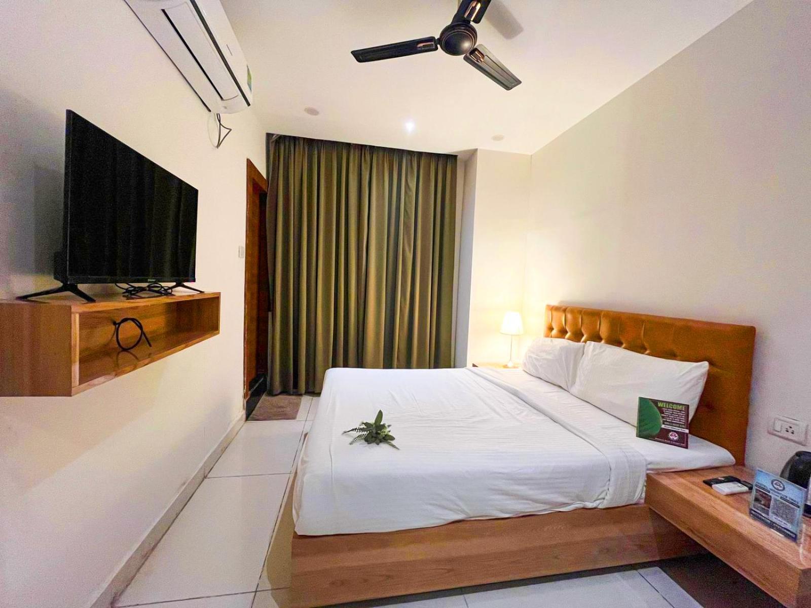 Hotel Hibiscus Tree- Bachupally Haiderabad Buitenkant foto